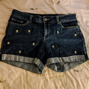🌿🍍Cute & Fun Pineapple Mid-Rise Denim Shorts🍍